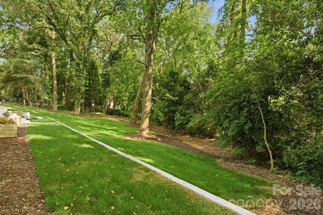 2823 Wickersham Road, Charlotte, NC 28211