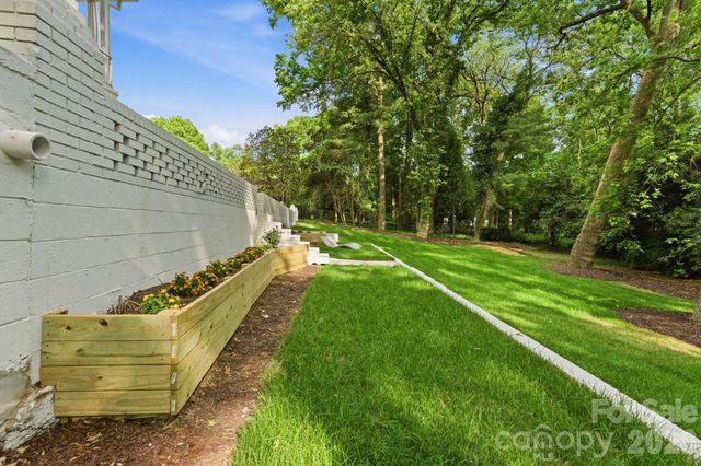 2823 Wickersham Road, Charlotte, NC 28211