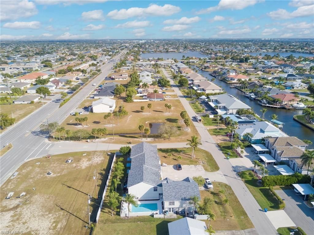 Image 27 of property listing at 1005 SW 48th TER # 2, Cape Coral, FL 33914