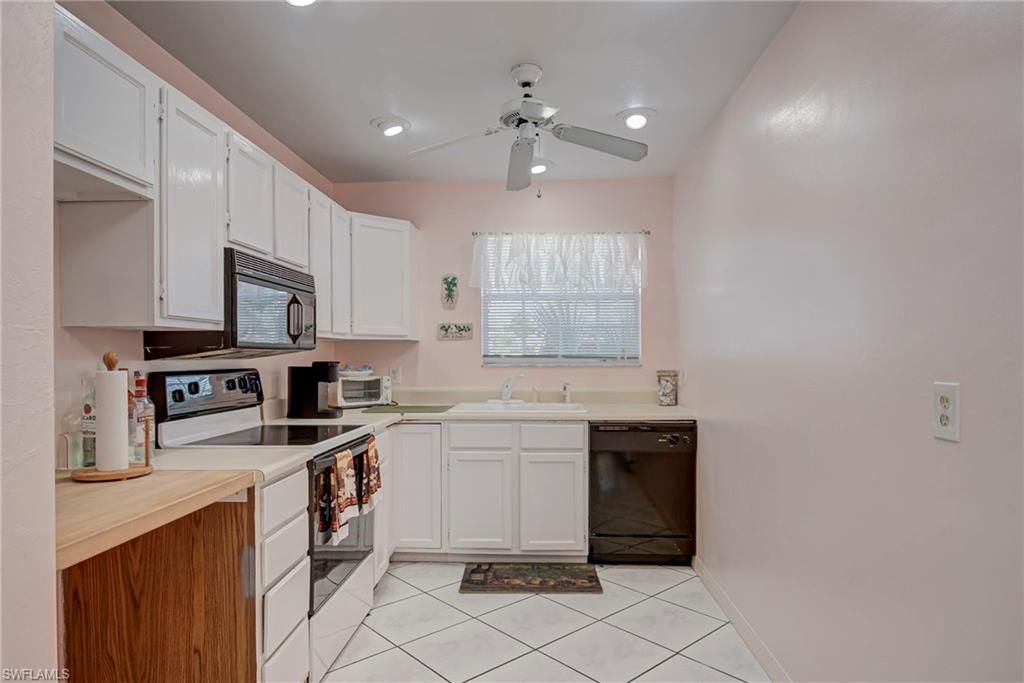 Image 6 of property listing at 1005 SW 48th TER # 2, Cape Coral, FL 33914