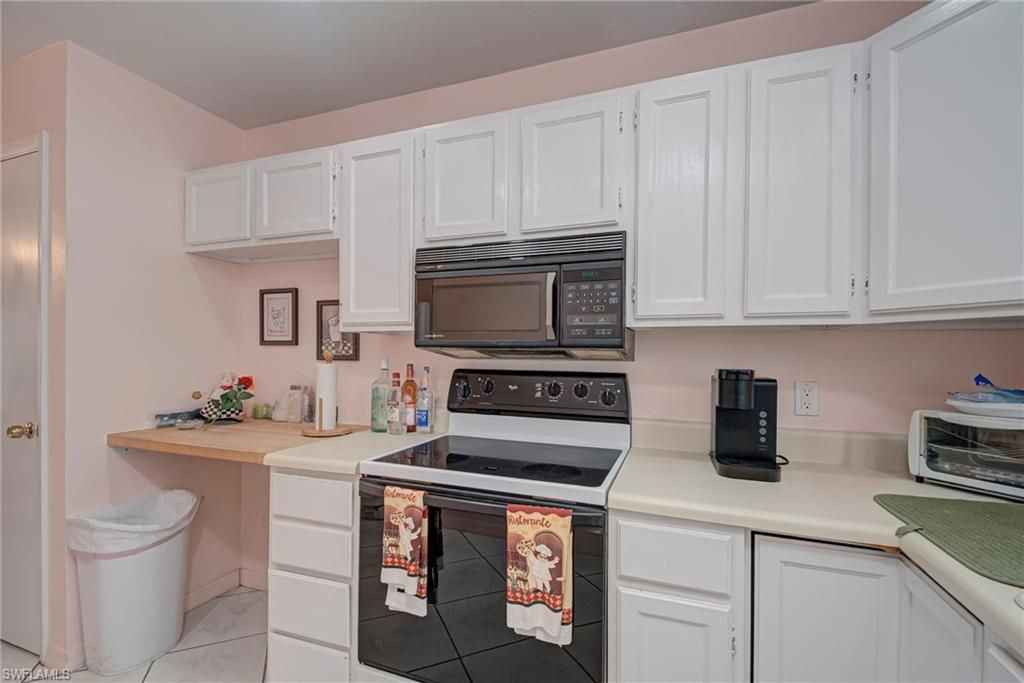 Image 7 of property listing at 1005 SW 48th TER # 2, Cape Coral, FL 33914