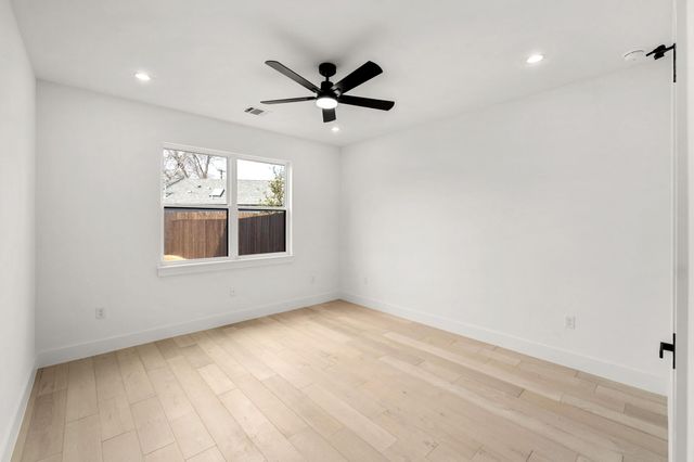 1500 Sylvan Glade 1B, Austin, TX 78745