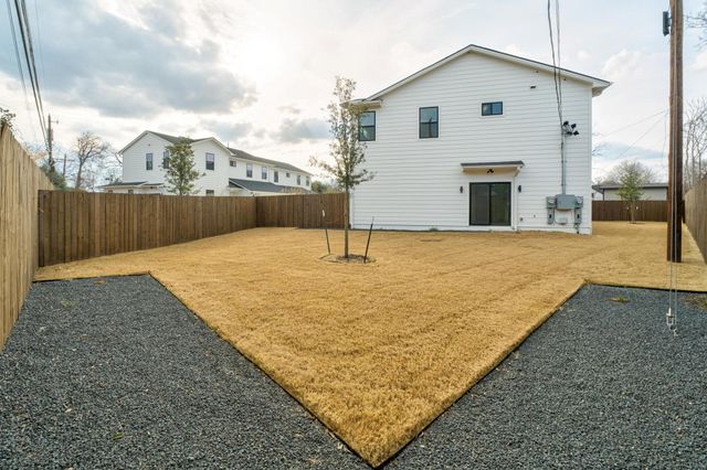 1500 Sylvan Glade 1B, Austin, TX 78745