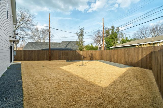 1500 Sylvan Glade 1B, Austin, TX 78745