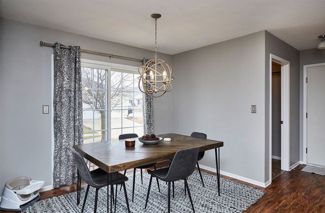 4425 Mills Civic Parkway 204, West Des Moines, IA 50265