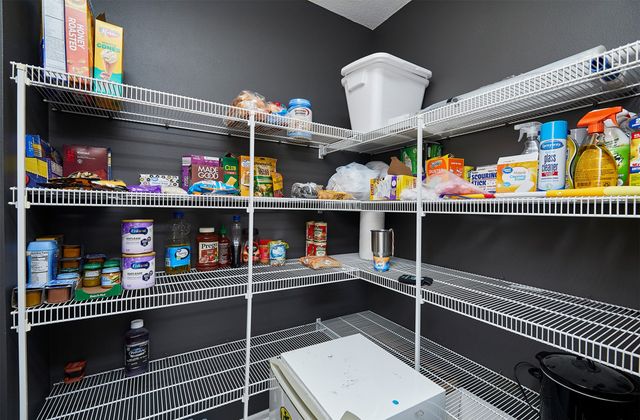 4425 Mills Civic Parkway 204, West Des Moines, IA 50265