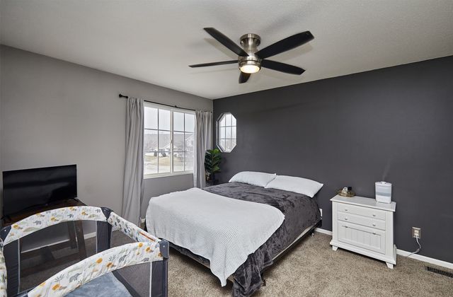 4425 Mills Civic Parkway 204, West Des Moines, IA 50265