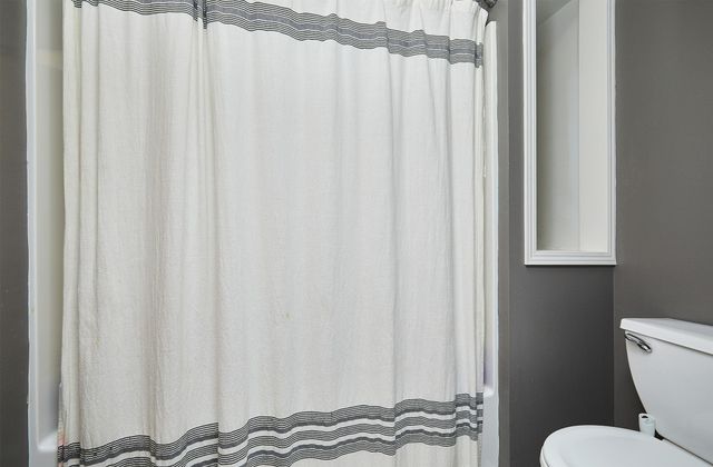 4425 Mills Civic Parkway 204, West Des Moines, IA 50265