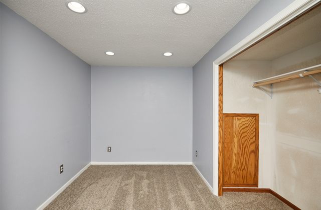 4425 Mills Civic Parkway 204, West Des Moines, IA 50265