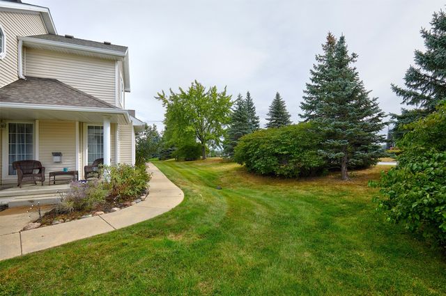 4425 Mills Civic Parkway 204, West Des Moines, IA 50265