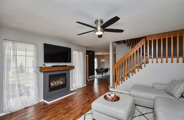 4425 Mills Civic Parkway 204, West Des Moines, IA 50265