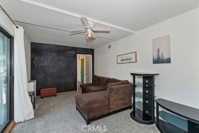 948 Arbula, Crestline, CA 92325