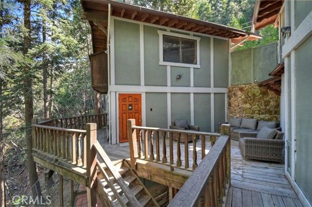 948 Arbula, Crestline, CA 92325