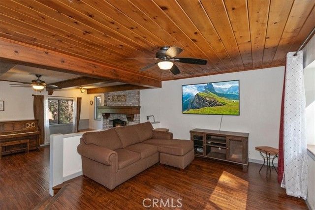 948 Arbula, Crestline, CA 92325