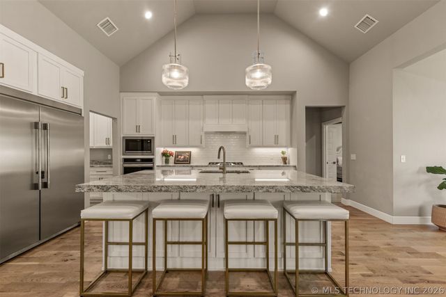 13606 S 21st Place E, Bixby, OK 74008