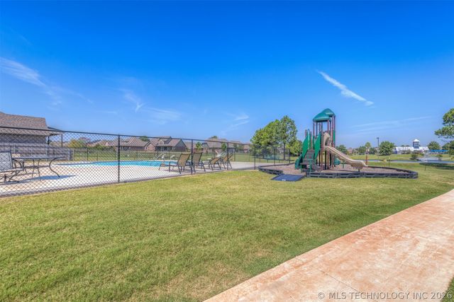 13606 S 21st Place E, Bixby, OK 74008