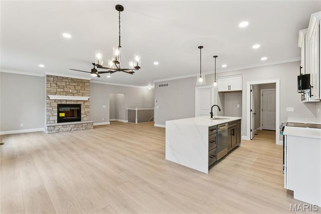 431 Shady Trail Drive, Troy, MO 63379