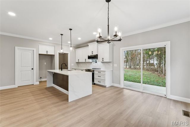 431 Shady Trail Drive, Troy, MO 63379