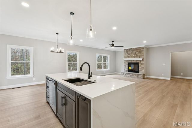 431 Shady Trail Drive, Troy, MO 63379