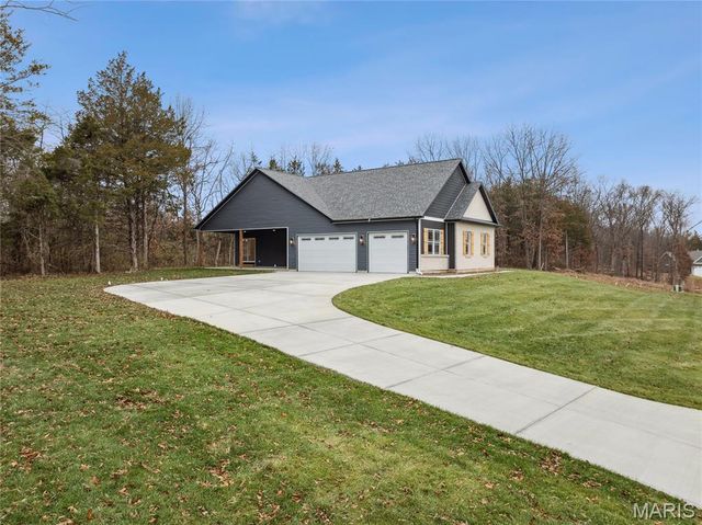 431 Shady Trail Drive, Troy, MO 63379