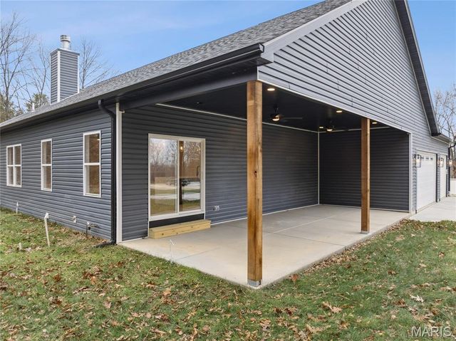 431 Shady Trail Drive, Troy, MO 63379