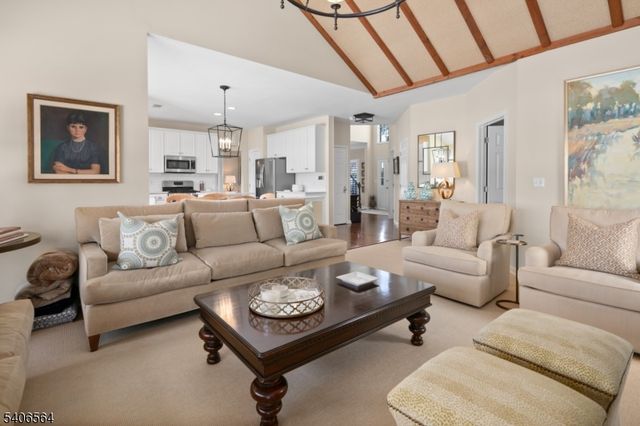 36 Vanderveer Dr, Bernards Twp., NJ 07920