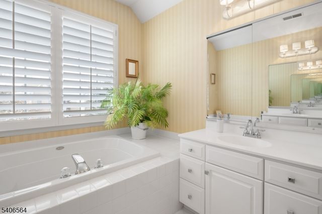 36 Vanderveer Dr, Bernards Twp., NJ 07920