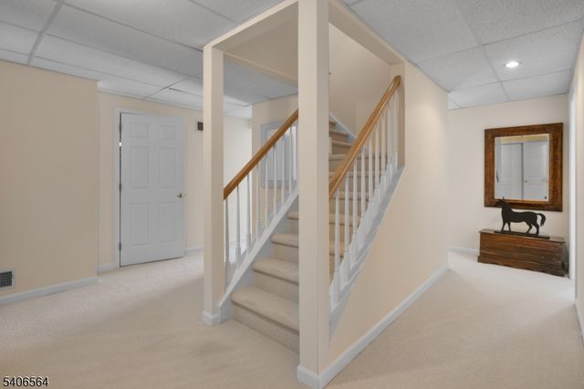 36 Vanderveer Dr, Bernards Twp., NJ 07920