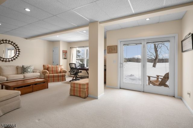 36 Vanderveer Dr, Bernards Twp., NJ 07920