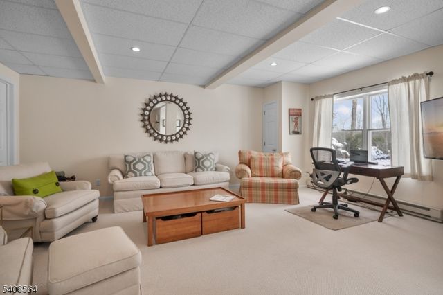 36 Vanderveer Dr, Bernards Twp., NJ 07920