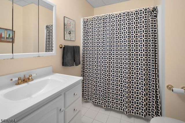 36 Vanderveer Dr, Bernards Twp., NJ 07920