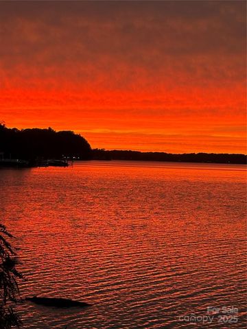 146 Unit C Beacon Drive C, Mooresville, NC 28117