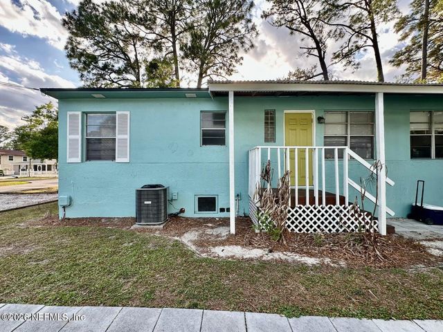 93 LEWIS Street, Atlantic Beach, FL 32233