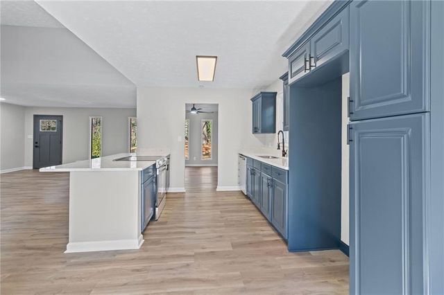 92 Twelve Springs Drive, Newnan, GA 30263