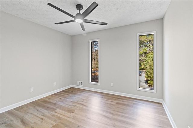 92 Twelve Springs Drive, Newnan, GA 30263