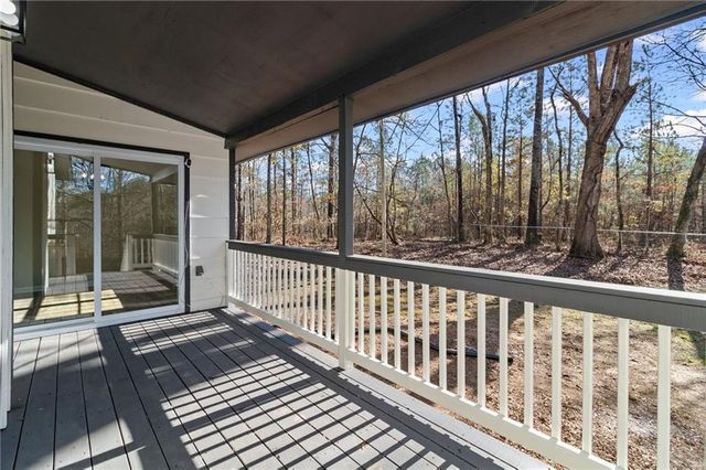 92 Twelve Springs Drive, Newnan, GA 30263