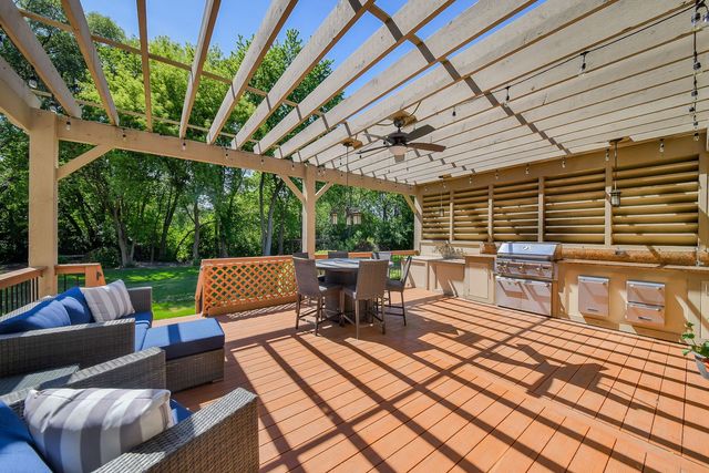 7N570 Stevens Glen Road, St. Charles, IL 60175