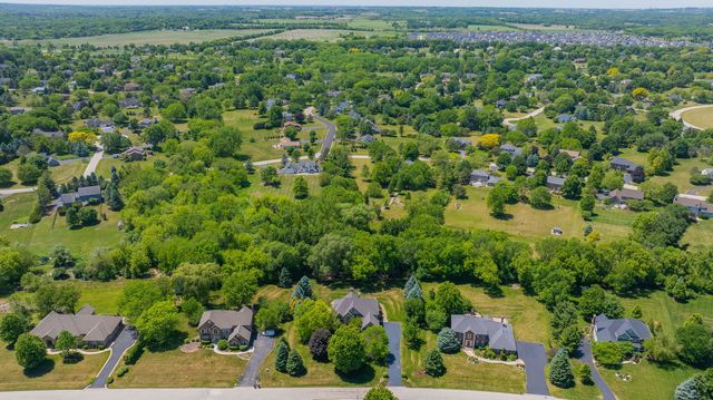 7N570 Stevens Glen Road, St. Charles, IL 60175