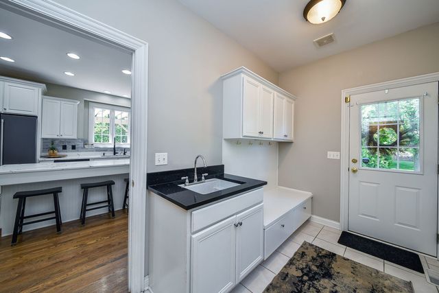 7N570 Stevens Glen Road, St. Charles, IL 60175