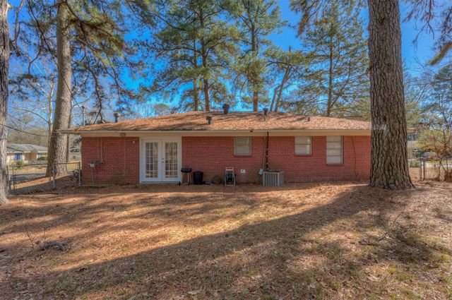3002 Hoyte Drive, Shreveport, LA 71118