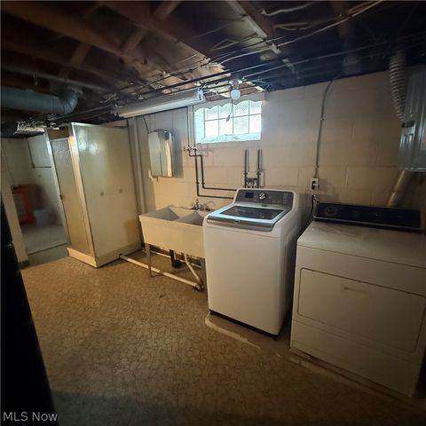 7715 Renwood Drive, Parma, OH 44129