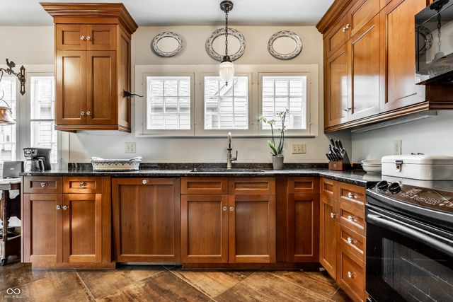 930 E 57th Street, Indianapolis, IN 46220