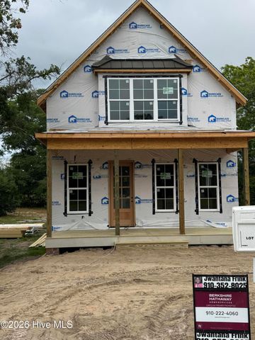 607 Burrington Avenue, Southport, NC 28461