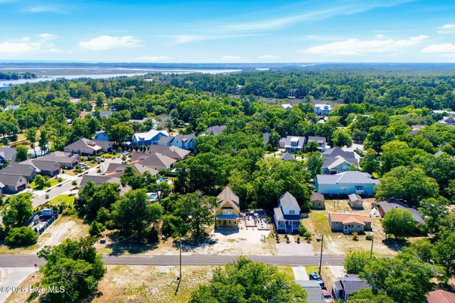607 Burrington Avenue, Southport, NC 28461