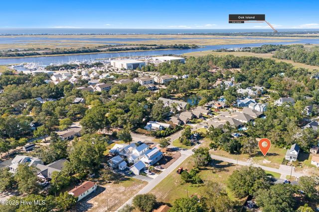 607 Burrington Avenue, Southport, NC 28461