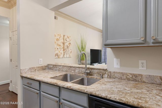 201 Settlers Trace Boulevard 4405, Lafayette, LA 70508