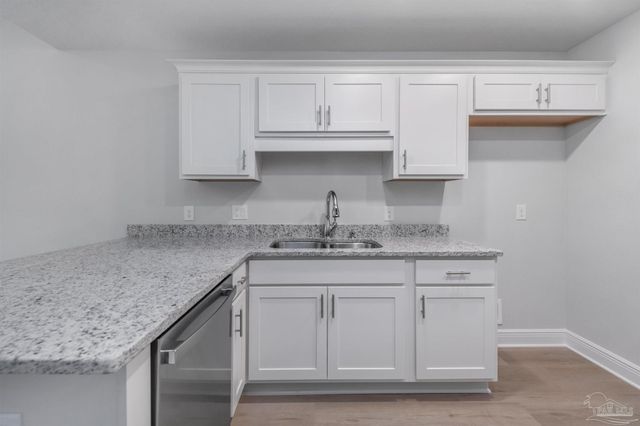 901 Rentz Ave, Pensacola, FL 32507
