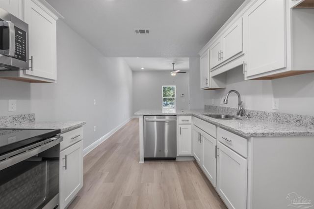 901 Rentz Ave, Pensacola, FL 32507