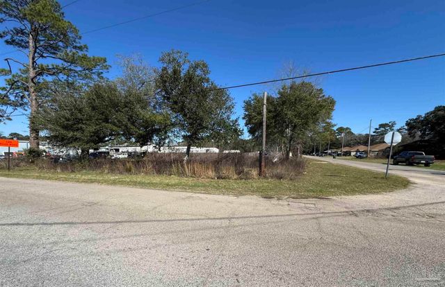 901 Rentz Ave, Pensacola, FL 32507
