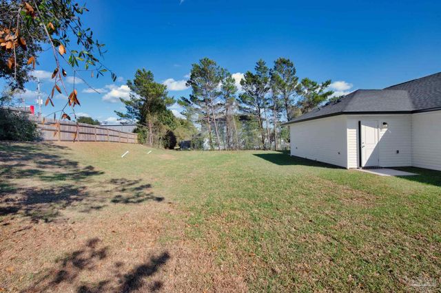 901 Rentz Ave, Pensacola, FL 32507